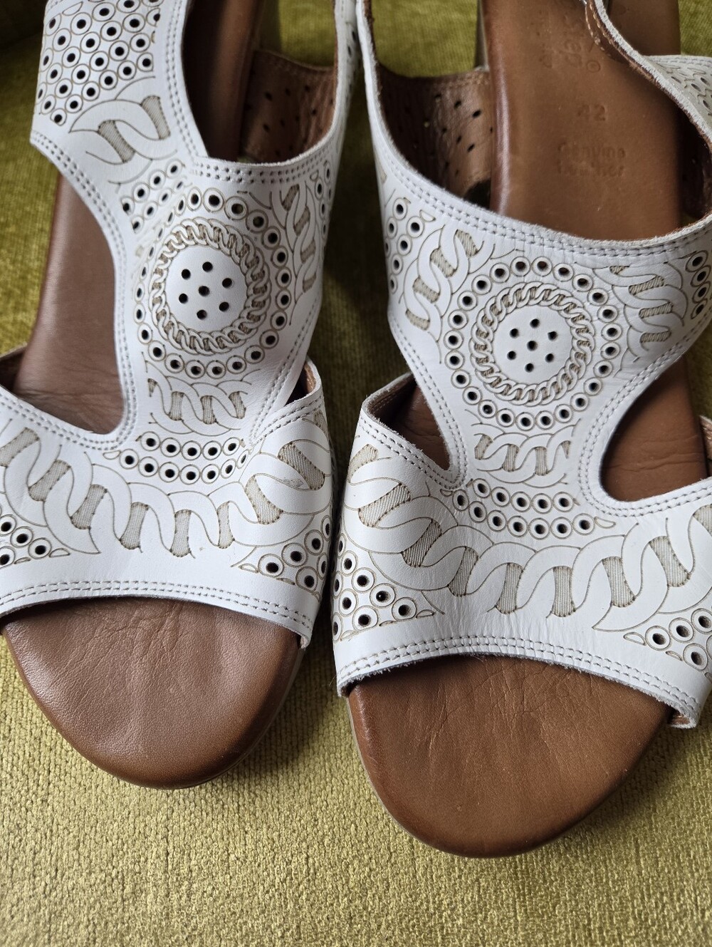Spring Step Chains Slingbacks